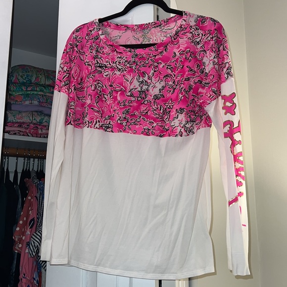 EUC Lilly Pulitzer Plumeria Pink Finn Top Breast Cancer - Picture 2 of 4